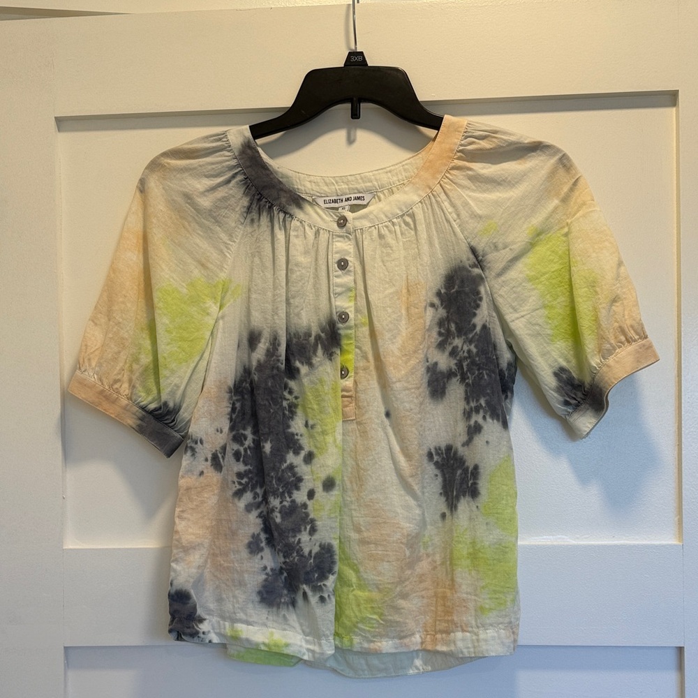 Elizabeth and James Multicolor Button-Up Blouse
